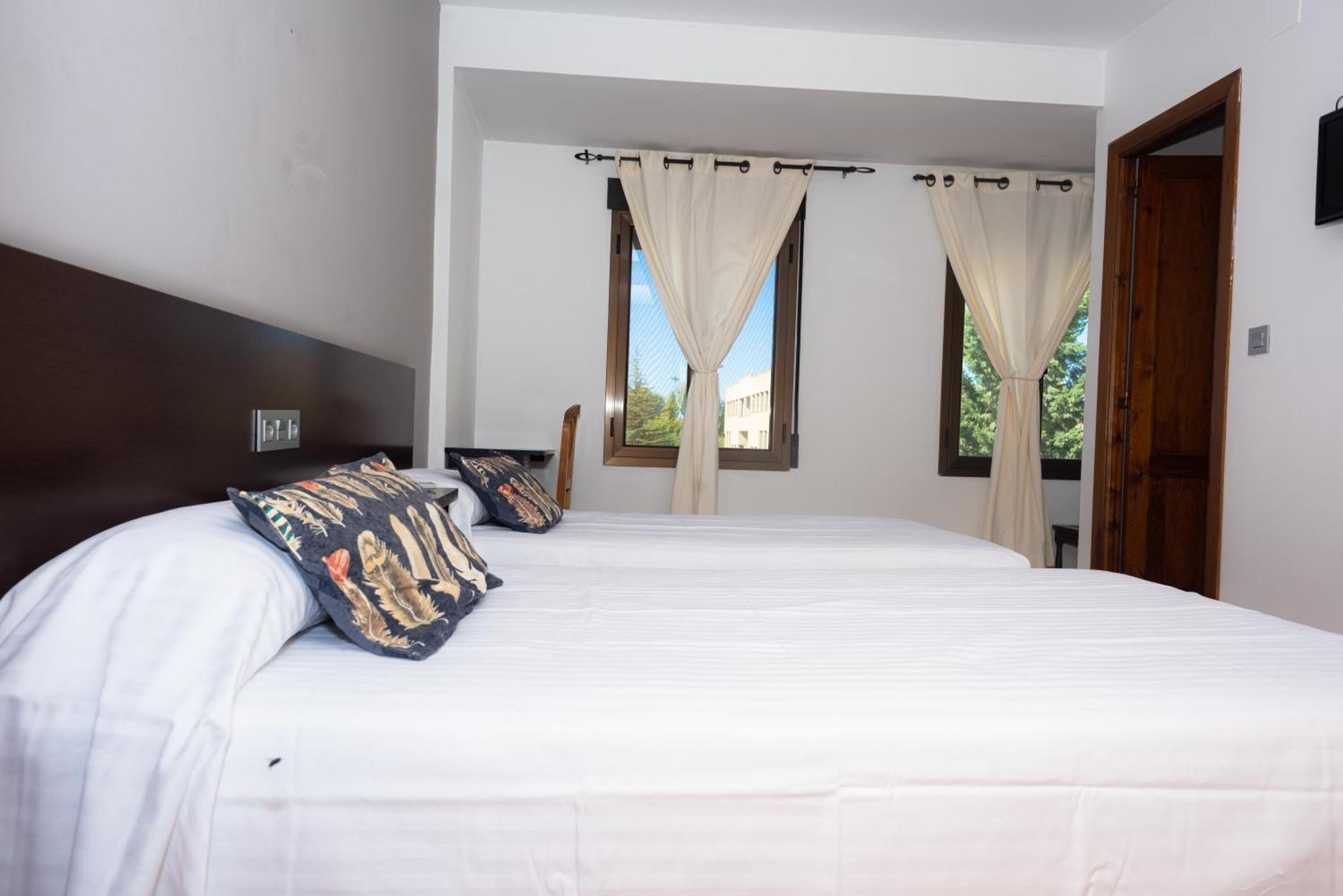 Hostal Venta De Valcorba Soria Kültér fotó